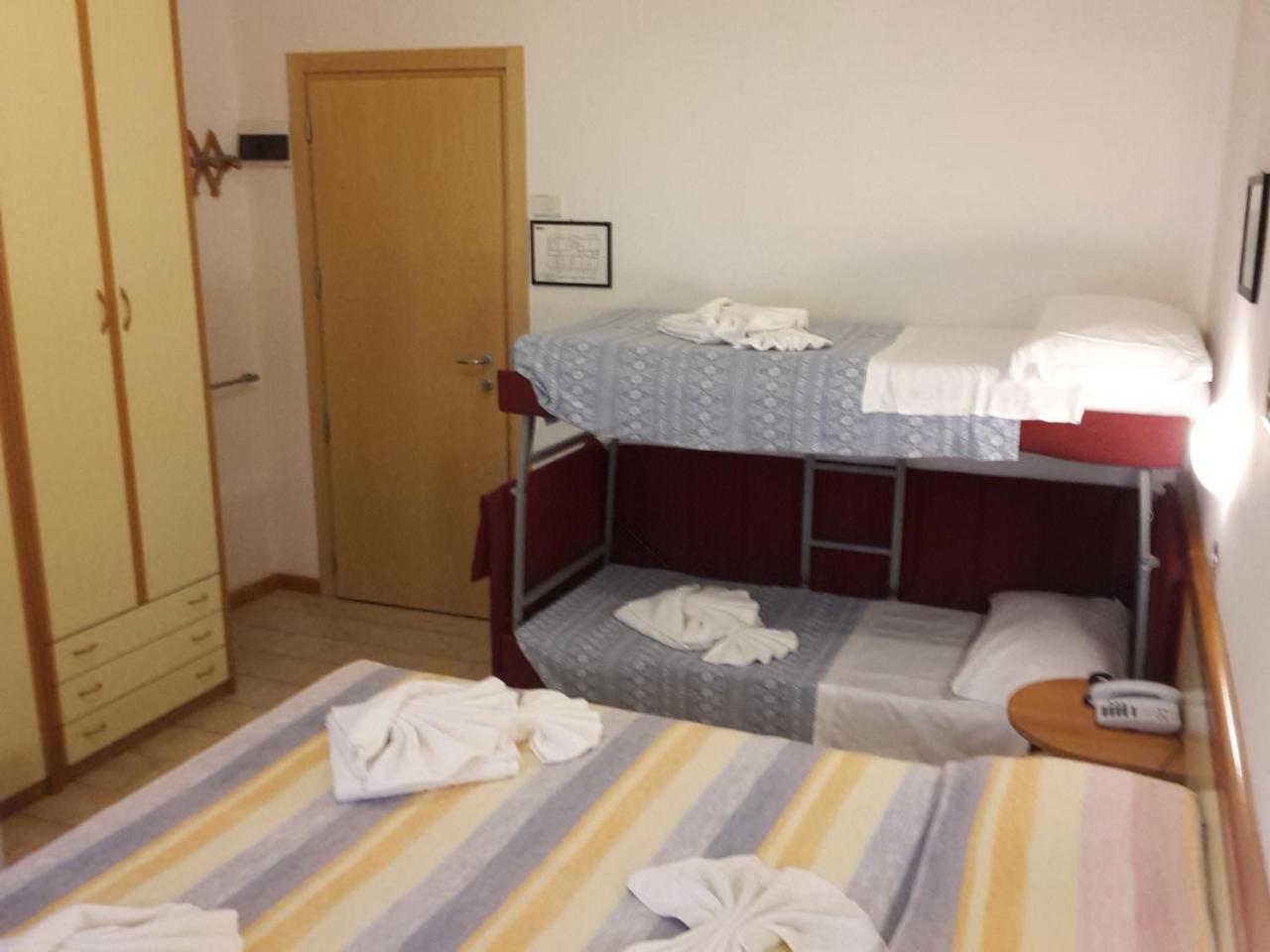 Hotel Conti Rimini Pokoj fotografie